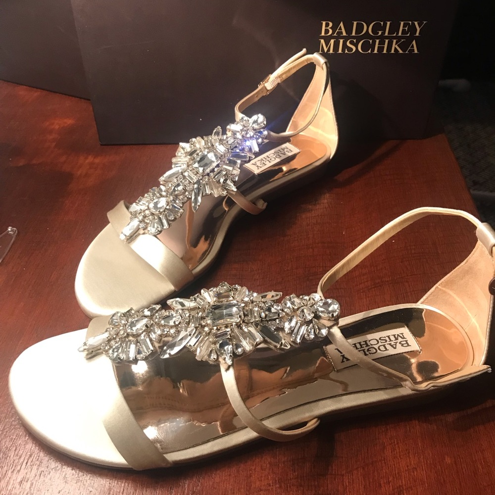 Badgley Mischka Barstow women’s flat sandal